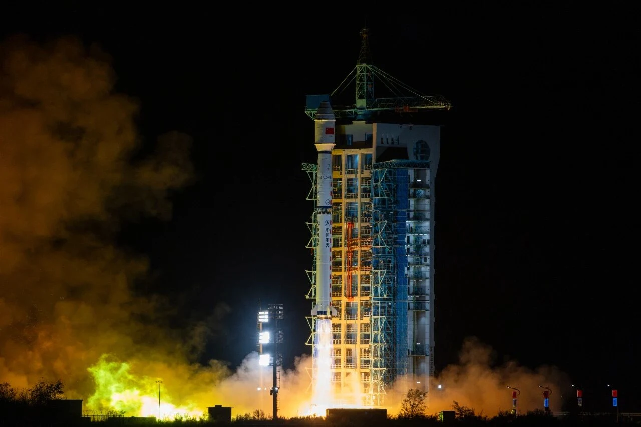 Long March 4B launches six Yaogan satellites from Jiuquan on 24 October. Credit: CASC / Shi Yue.